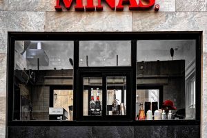 ميناس كافيه الباحة (السعر + المنيو + الموقع + أراء الناس)